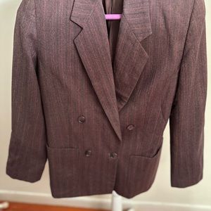 Vintage 80s 2-pc women’s dark burgundy pinstripe suit jacket & pencil skirt.